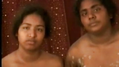 मेरी सौतेली माँ के साथ पिक्चर सेक्सी में भाड़ में जाओ, तीनों गोल्फ में जाओ ।।
