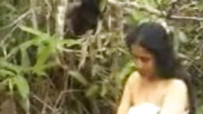 मेरा काला पड़ोसी मेरे सोफे को ठीक करता है और मैं उसे एक blowjob सेक्सी पिक्चर वीडियो बीपी इंग्लिश देता हूं