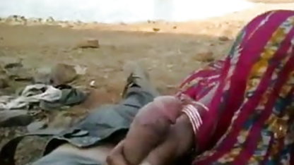मेरे प्राच्य पड़ोसी की साउथ की सेक्सी पिक्चर चूत मुझे बहुत कामुक बनाती है