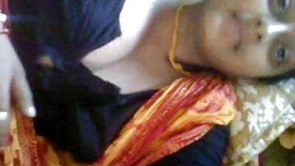 सेल्फी स्टिक आजमाते हुए वह उस लड़के को स्टोर से बुलाता है इंग्लिश पिक्चर बीपी सेक्स