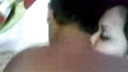 वह अपने शिक्षक को मेज पर चोदना समाप्त करता फुल सेक्सी इंग्लिश बीपी है