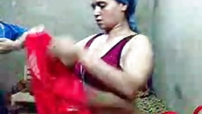 वह दूल्हे की मर्सिडीज के अमेरिकन सेक्स पिक्चर ऊपर गधे में बकवास करना पसंद करता है