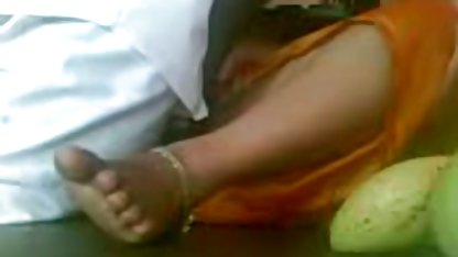 हनी, कैटरीना की सेक्सी पिक्चर योग करना बंद करो और मेरे प्यारे लंड को खाकर आओ