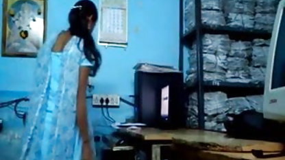 मेरी माँ काम पर मुझसे मिलने आई और हमने चुदाई खत्म की अंग्रेजी सेक्स वीडियो पिक्चर